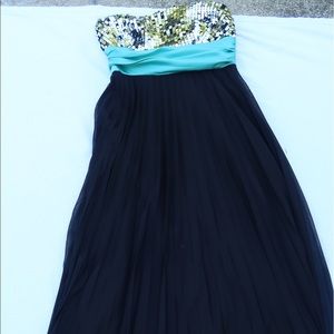 Floor length prom dress.