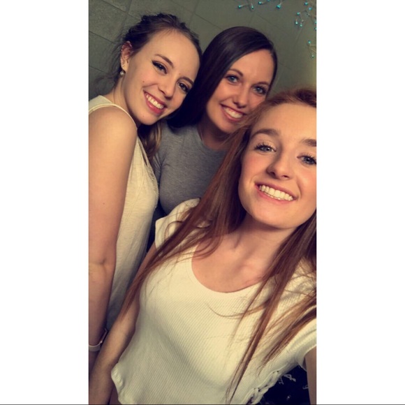 Meet your Posher, Taylor - Picture 1 of 1