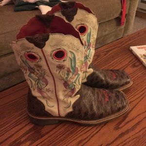 ❄️Winter sale final price! ❄️Ariat boots