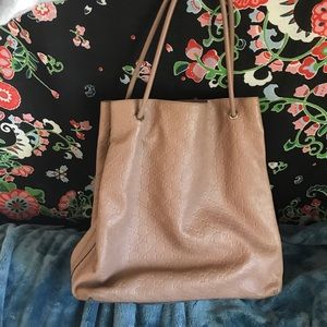 Gucci Bag (152274 Signature Large Tote Bag)