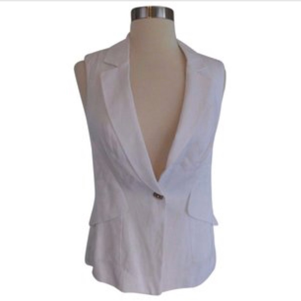 WHITE HOUSE BLACK MARKET WHITE VEST Size 0
