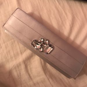 ✨Adorable Silver Clutch