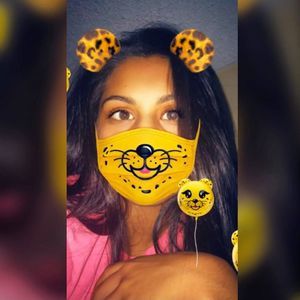 Meet your Posher, Estefania