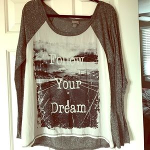 Long sleeve graphic tee