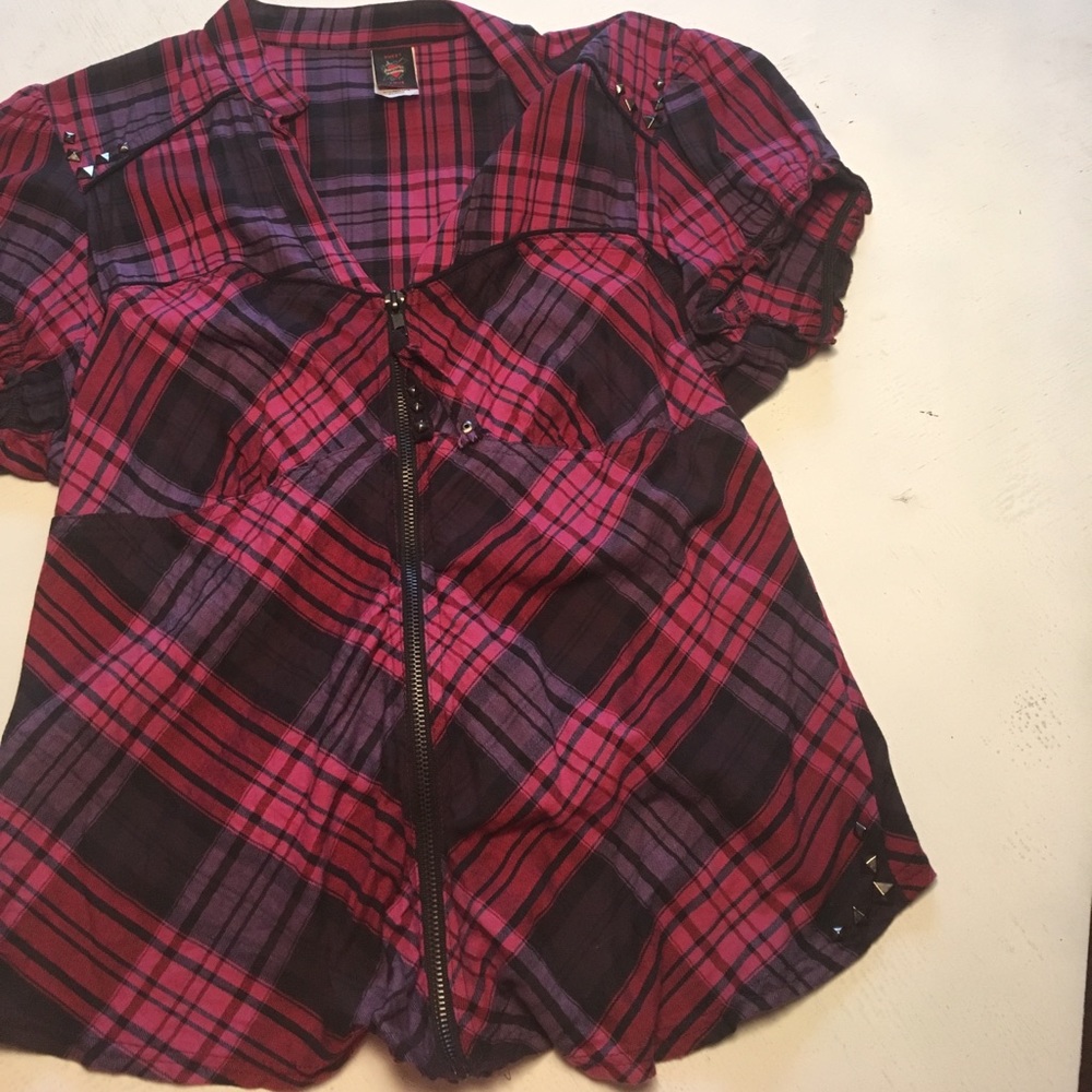 Plaid Studded Top - Picture 2 of 6