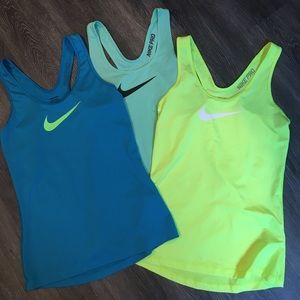 Nike tank top bundle