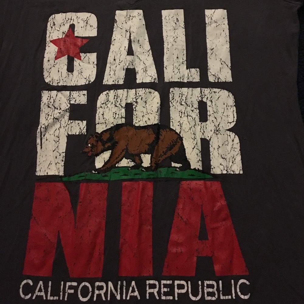 Long sleeve grey California shirt