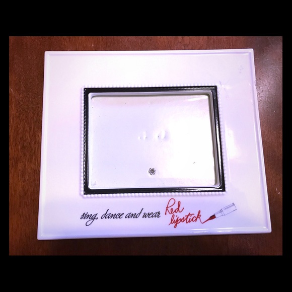 Picture frame - Picture 1 of 1