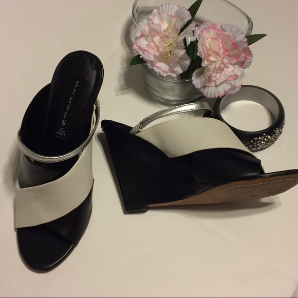 Steven by Steve Madden Wedge heels size 6M. - Picture 3 of 7