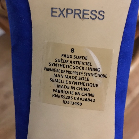 Cobalt asymmetrical pointy-toe pumps || EXPRESS - Picture 4 of 5