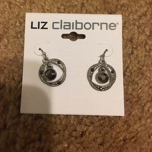 Liz Claiborne NEVER BEEN WORN earring