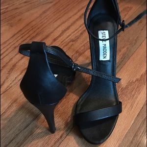 Brand new Steve Madden Stecy heels