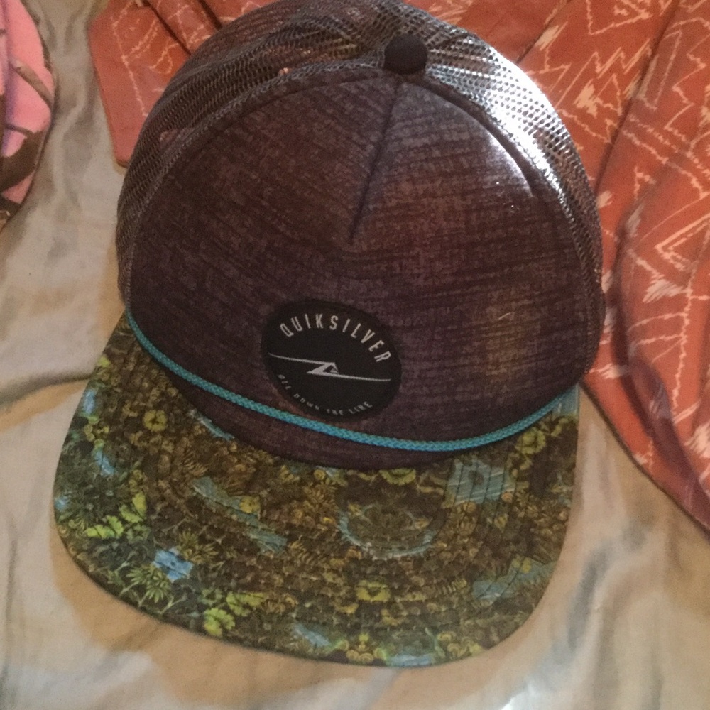 Snap backs - Picture 2 of 2