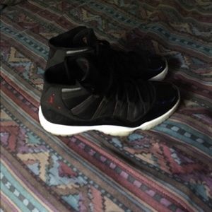 72-10 retro Jordan with original box