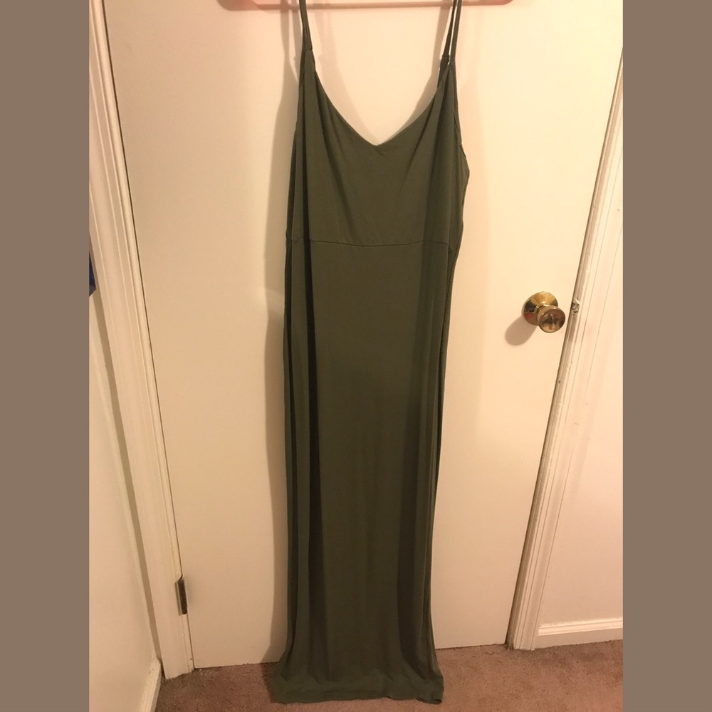 💕Olive Green Maxi Dress 👗