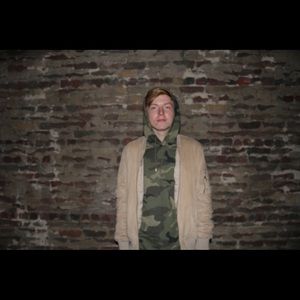 Meet your Posher, Christian