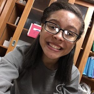 Meet your Posher, Ahmiyah