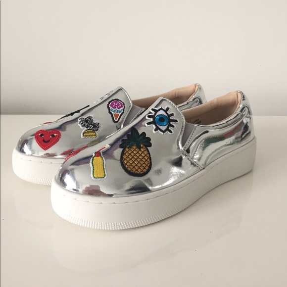 MOVING SALE⚡️ CUTE METALLIC SLIP-ONS - Picture 4 of 6