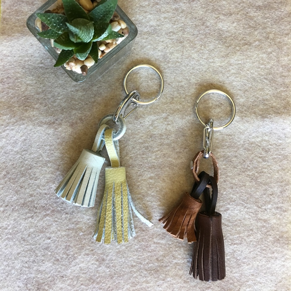 2-1 Handbag Tassel/key chain handmade 100%leather.