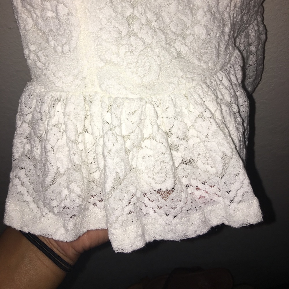 Foreign Exchange Ruffled Top - Picture 2 of 4