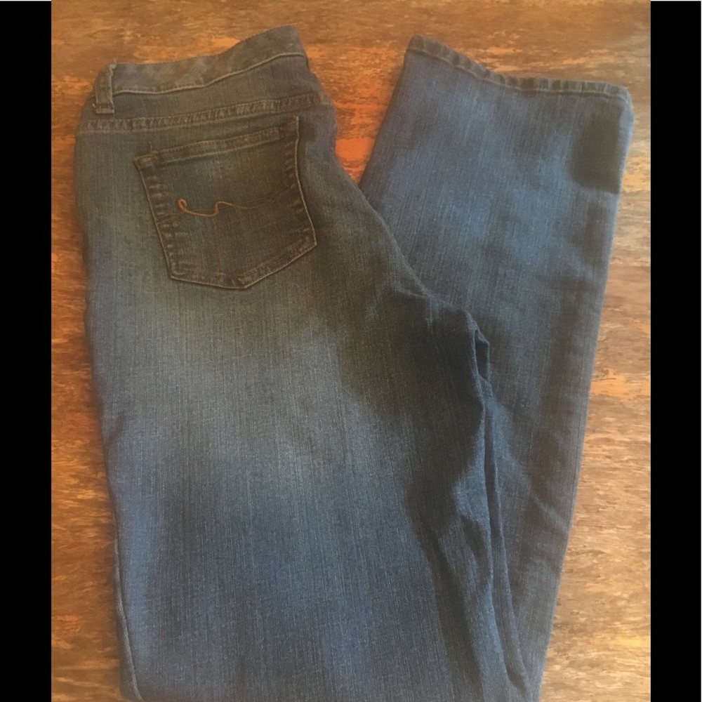 St. John's Bay Straight leg size 8