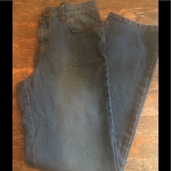 St. John's Bay Straight leg size 8 - Picture 2 of 3