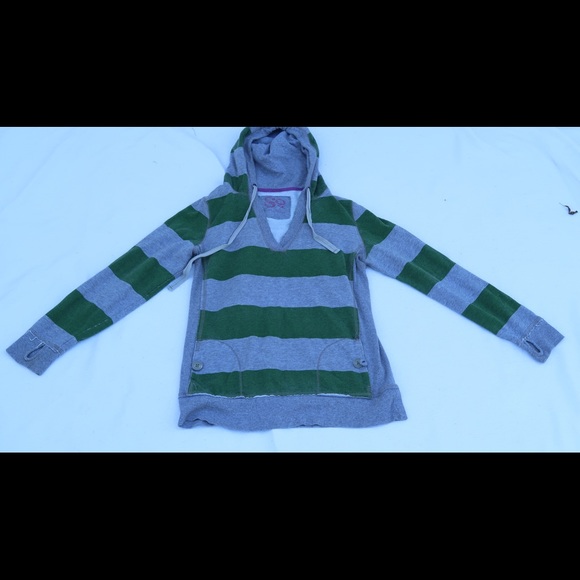 Grey and green hoodie. - Picture 1 of 1