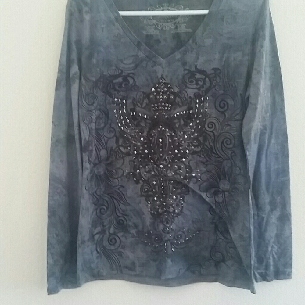Long sleeved shirt