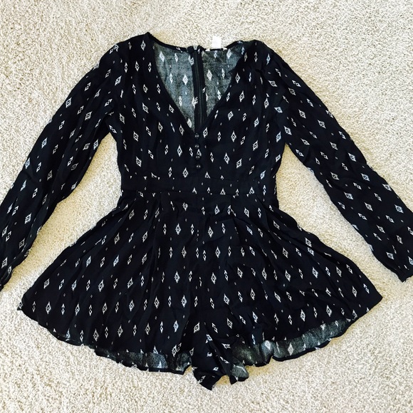 Forever 21 Dresses & Skirts - Forever 21 Long Sleeve Romper
