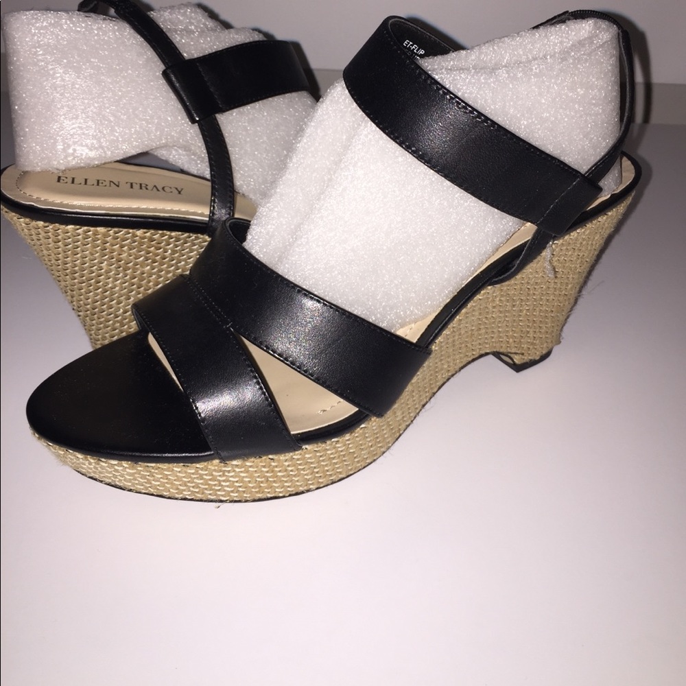 🌞Ellen Tracey Wedges