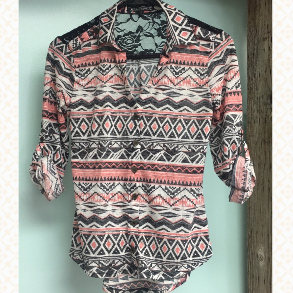 Almost Famous Aztec Top
