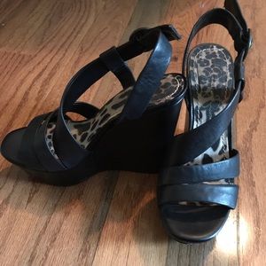 Jessica Simpson black wedges