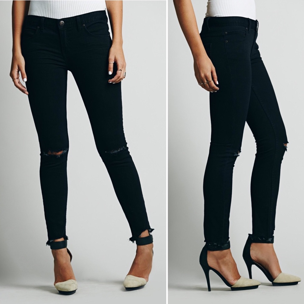 💐🌸🌷SOLD - FP Destroyed Skinny Ankle Black Jeans - Picture 4 of 6