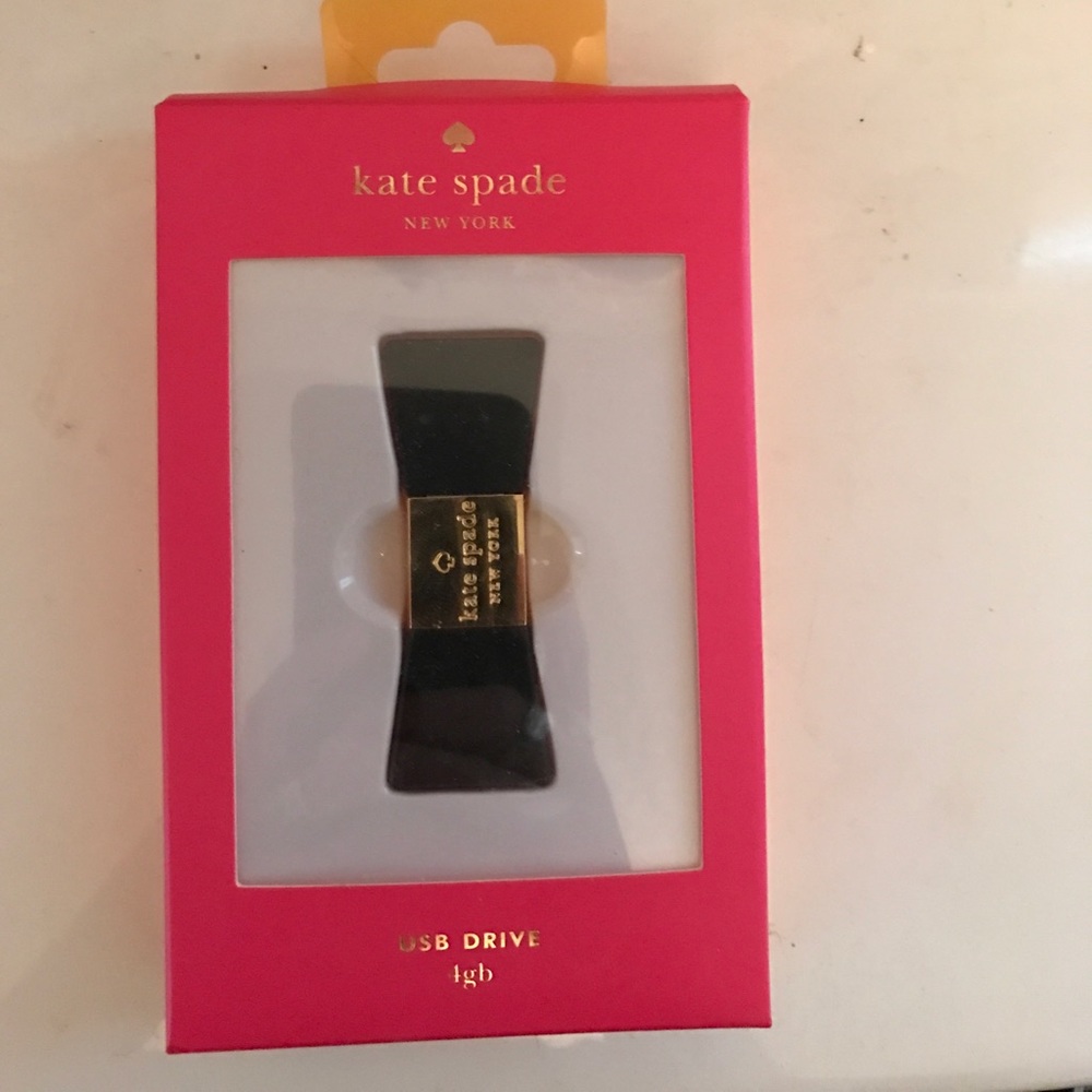 Kate Spade USB in packaging