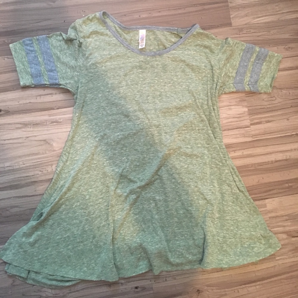 Luluroe perfect tee