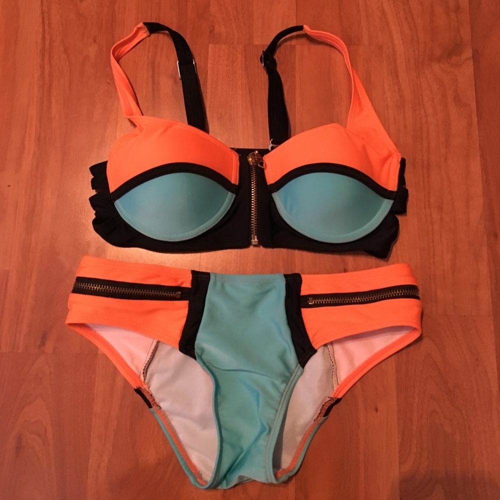 Brand new Bikini set!