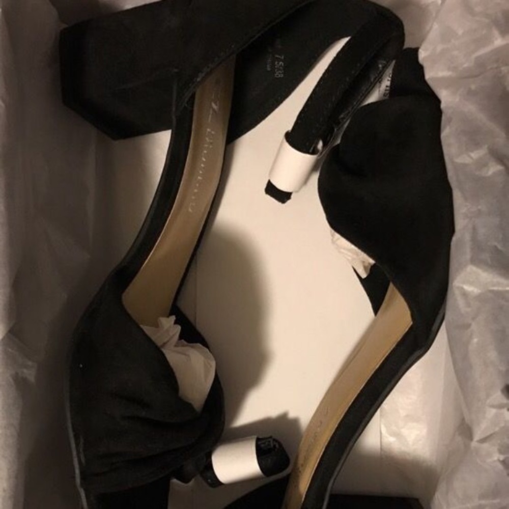 CL by Laundry high heeled shoes