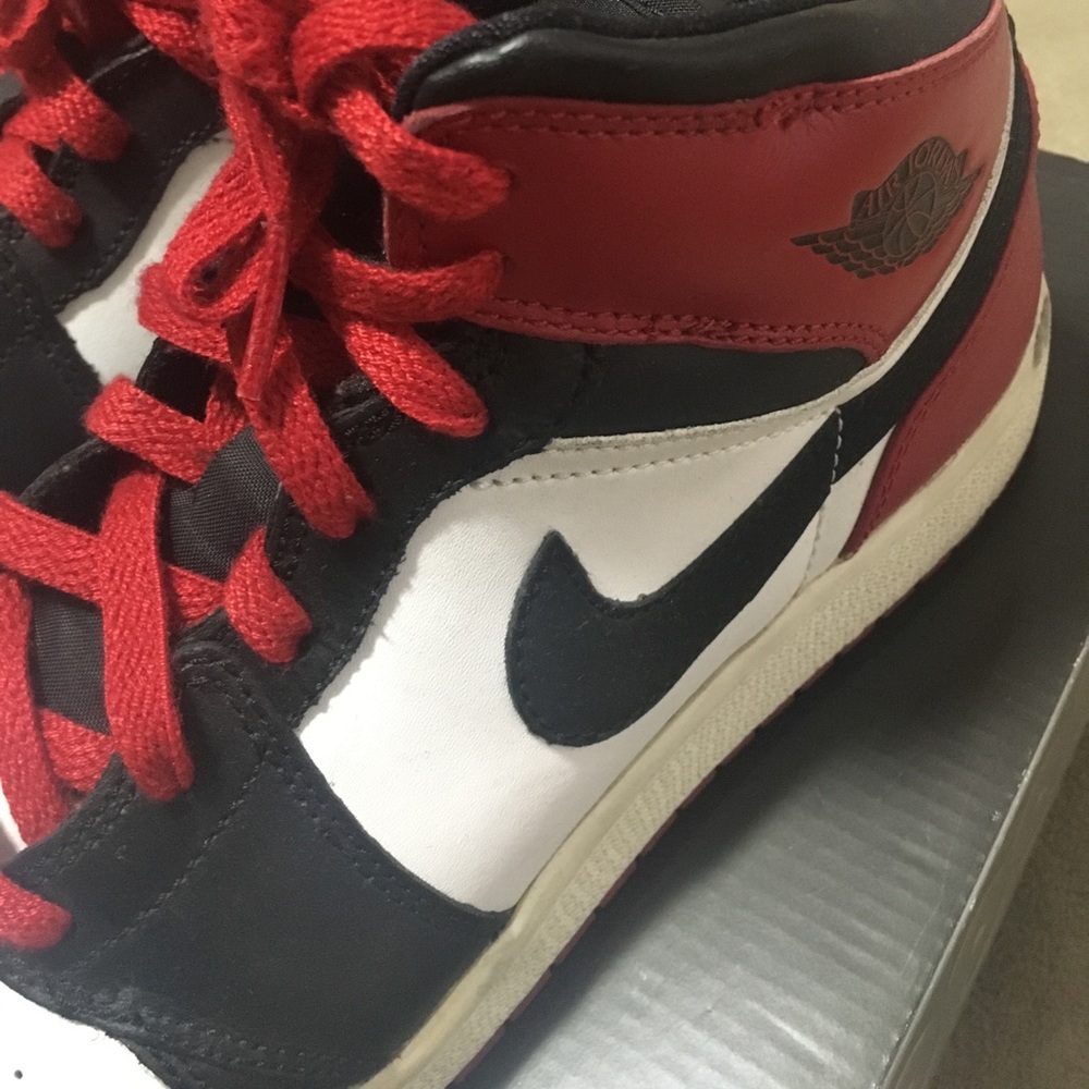 Air Jordan 1 Retro - 2007 release - MUST GO!