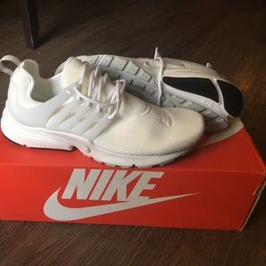 All white women's Prestos