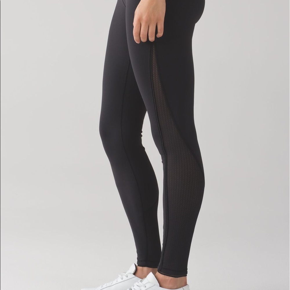 Lululemon Deep Breath Tight - Excellent Condition