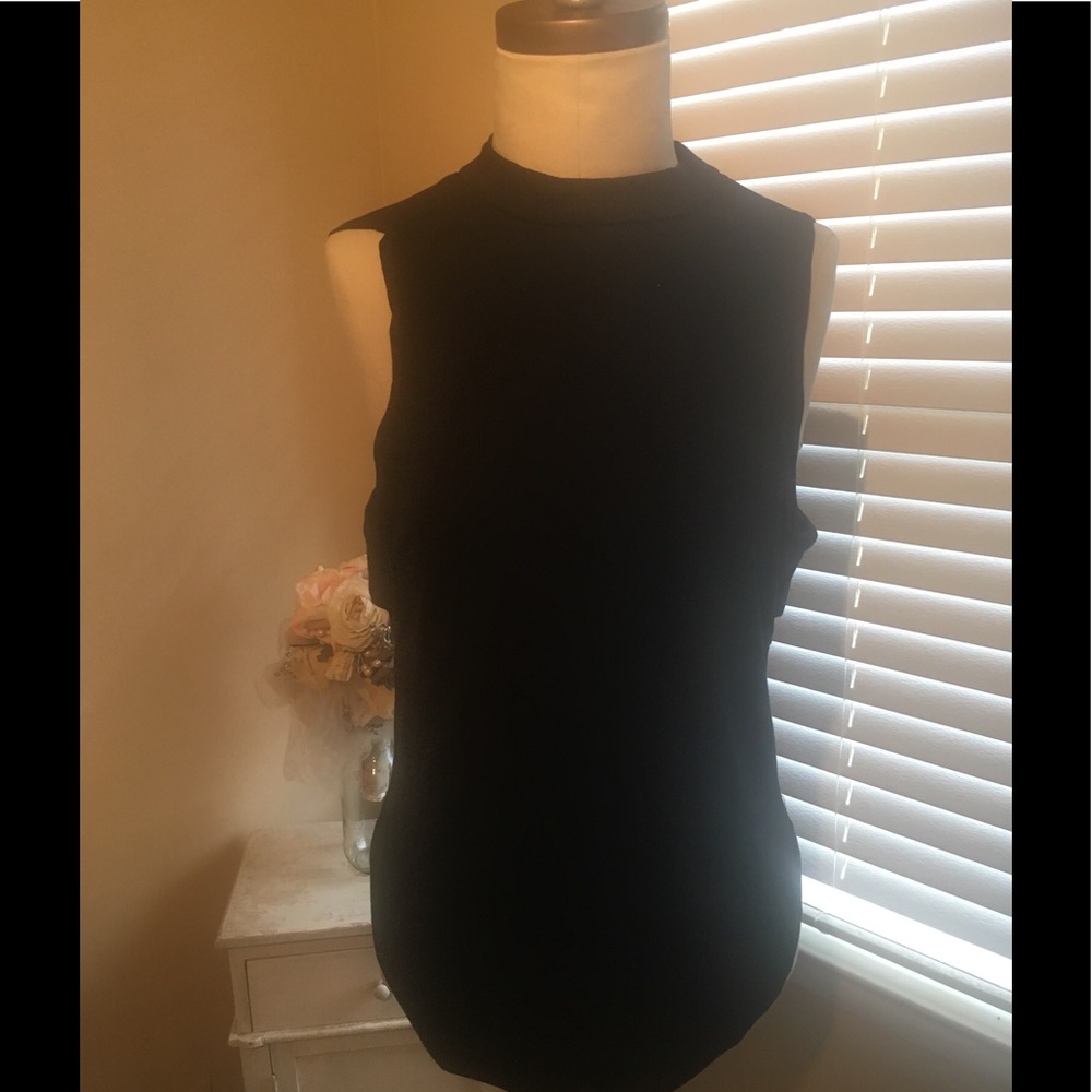 Cut out Top Size L