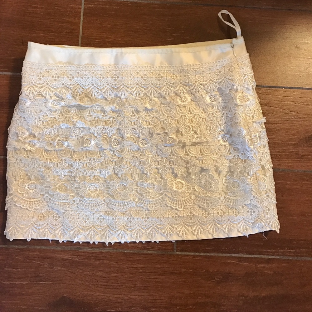 🌸🌸🌸🌸Laced mini skirt! 🌸🌸🌸🌸