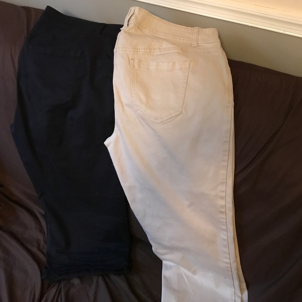 2 Black and Tan capris