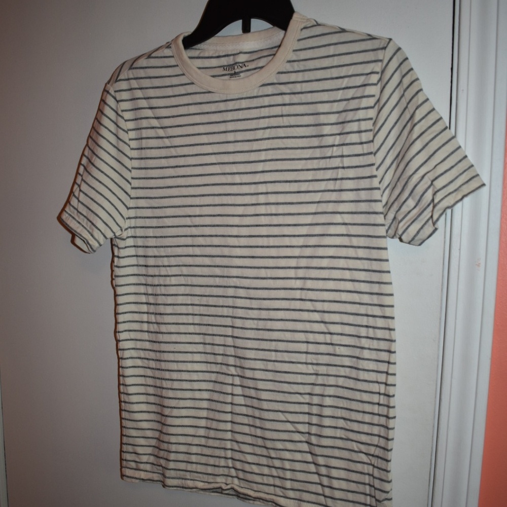 Mens striped short-sleeve shirt