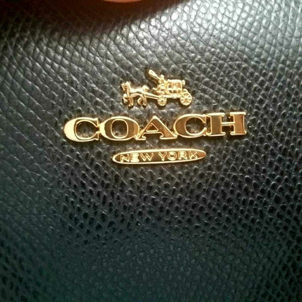 SOLD!!! 😍💯 Authentic COACH  😍 - Picture 2 of 8