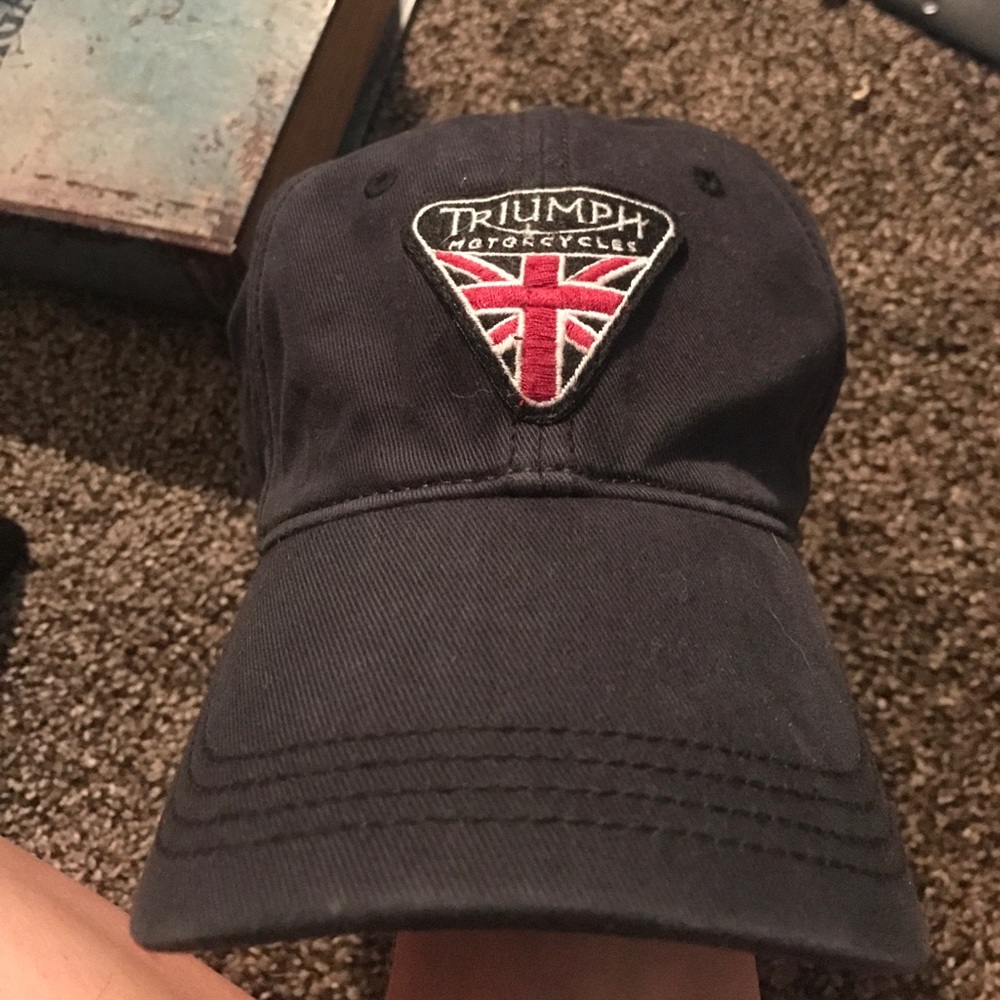 Triumph hat