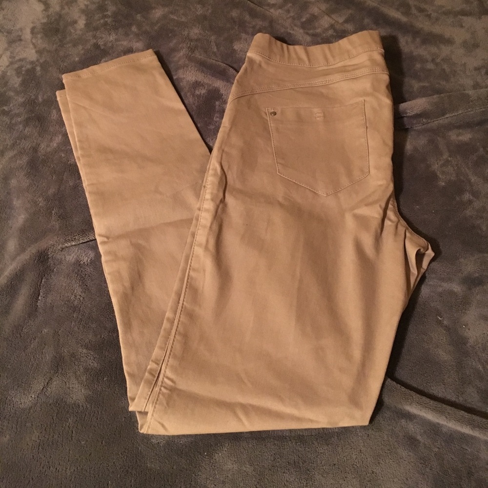 Khaki leggings