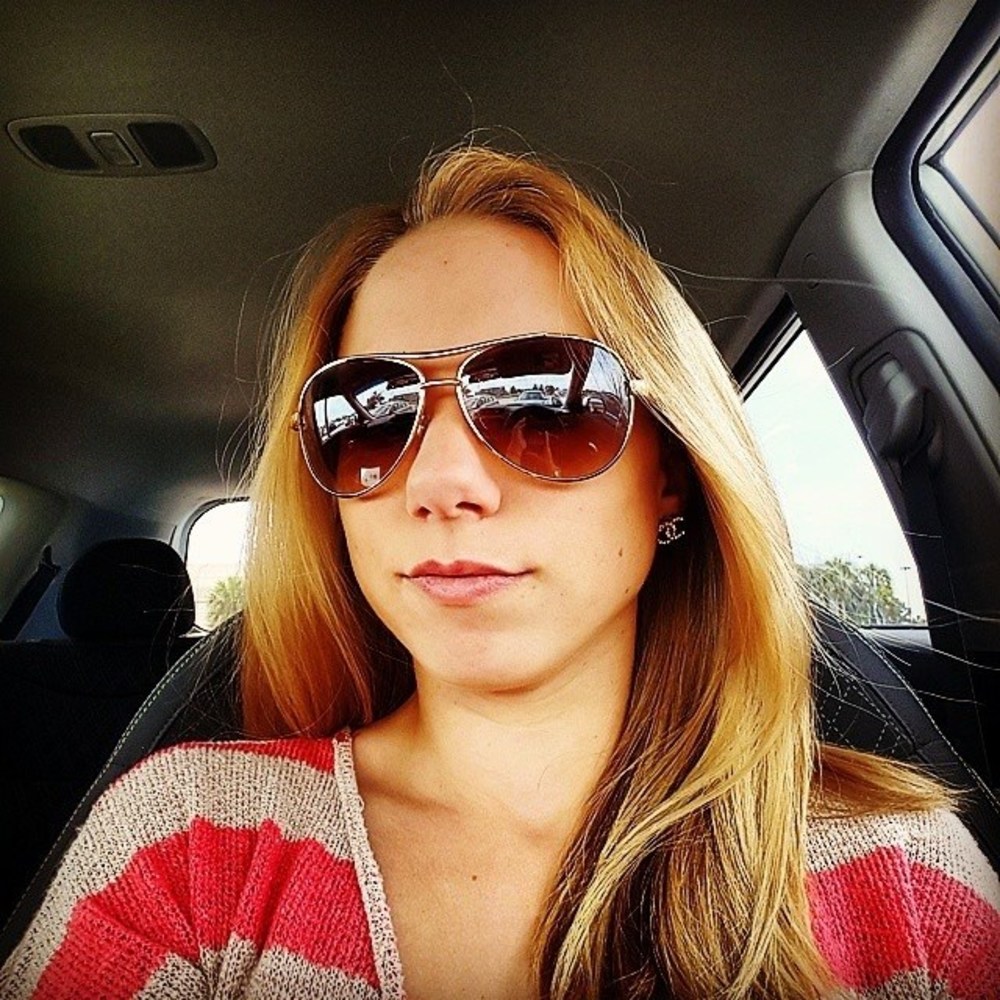 Meet your Posher, Elizabeth