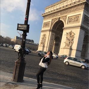 Meet your Posher, Areli