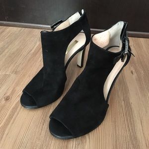 Louise et Cie black suede sandal